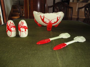 Listing 3 of 9 for ***STUNNING CARLTONWARE ‘LOBSTER’ PATTERN SALAD/FRUIT BOWL & SALT & PEPPER***