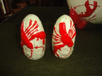 Listing 7 of 9 for ***STUNNING CARLTONWARE ‘LOBSTER’ PATTERN SALAD/FRUIT BOWL & SALT & PEPPER***