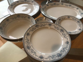 Listing 1 of 4 for Noritake Blue Hill
