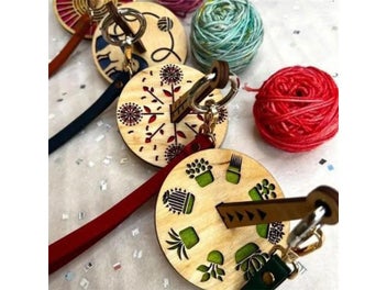 Listing 4 of 10 for 1 Set Portable Wooden Yarn Holder With Wrist Charm For Outdoor Use Foldable