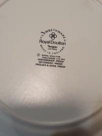 Listing 13 of 19 for Royal Doulton Tangier 1974 - 1982 4 Place 6 piece Dinner Set + Jug + Extras