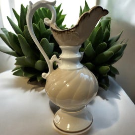 Listing 6 of 11 for Add a touch of vintage elegance to your home! And becoming an animal lifesaver