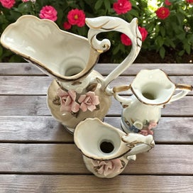 Listing 2 of 11 for Add a touch of vintage elegance to your home! And becoming an animal lifesaver