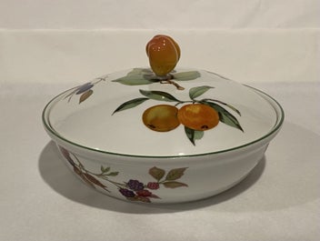 Listing 2 of 12 for Royal Worcester Vintage Evesham Vale Tureen - Stunning