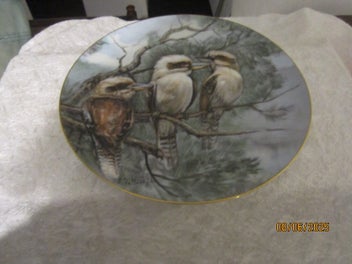 Listing 1 of 1 for Gorgeous Noritake Australian Birds Display Plate