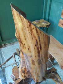 Listing 8 of 12 for `Kanuka Falls' Chainsaw Art & Wine Bottle Holder