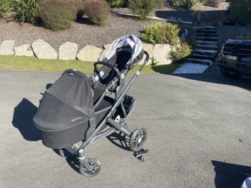 Listing 6 of 8 for UPPABaby Vista double stroller with bassinet, 2 seats