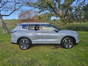 Mitsubishi Outlander 2026 photo 5