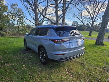 Mitsubishi Outlander 2026 photo 3
