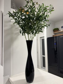 Listing 3 of 18 for Artificial plants with tall glass vase