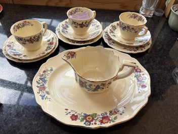 Listing 6 of 7 for royal doulton trio