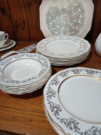 Listing 2 of 9 for Alfred meakin dinner set