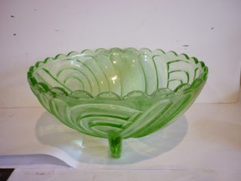 Listing 1 of 6 for URANIUM GREEN GLASS BOWL
