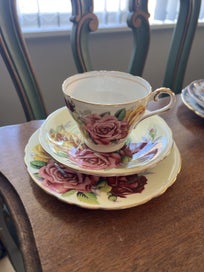 Listing 2 of 2 for Beautiful Aynsley Cabbage Rose Trio
