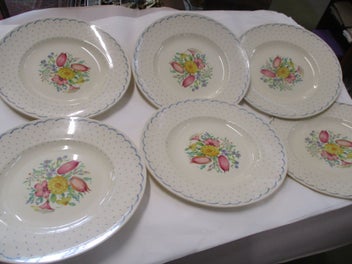 Listing 1 of 4 for BR 9669 - Six Vintage Large Dinner Plates - Susie Cooper - Printemps - England