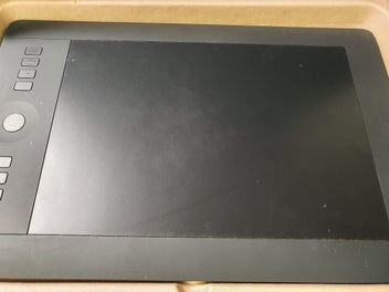 Listing 6 of 6 for Wacom Intuos Pro Professional Creative Pen & Touch Tablet