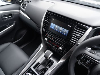 Mitsubishi Pajero Sport 2026 photo 4
