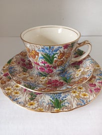 Listing 1 of 6 for Royal Winton "Marguerite" Floral Chintz Trio