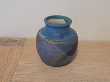 Listing 8 of 11 for Superb David Huffman (NZ) Pottery Vase- Stamped
