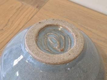 Listing 6 of 18 for Superb (NZ) Studio Pottery Bowl - Stamped