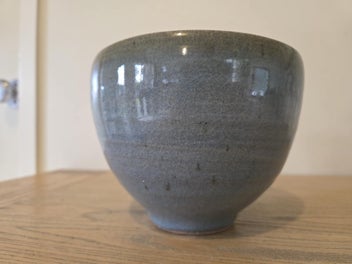 Listing 16 of 18 for Superb (NZ) Studio Pottery Bowl - Stamped