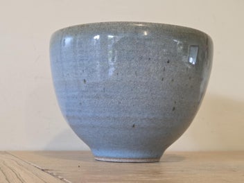 Listing 13 of 18 for Superb (NZ) Studio Pottery Bowl - Stamped