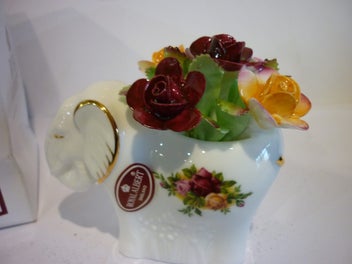 Listing 2 of 2 for ROYAL ALBERT ELEPHANT OCR POSIE. BOXED