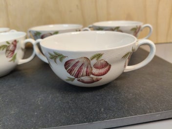 Listing 19 of 20 for A Collection of Crown Ducal. Part Dinner Set.