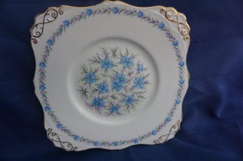 Listing 1 of 3 for Tuscan Cake plate Love in the mist Lottbox7