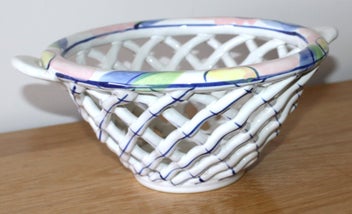 Listing 8 of 18 for +++ SUPERB "ROYCE McGLASHEN" POTTERY FRUIT BOWL +++