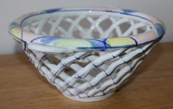 Listing 9 of 18 for +++ SUPERB "ROYCE McGLASHEN" POTTERY FRUIT BOWL +++