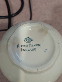 Listing 3 of 6 for Alfred Meakin jug