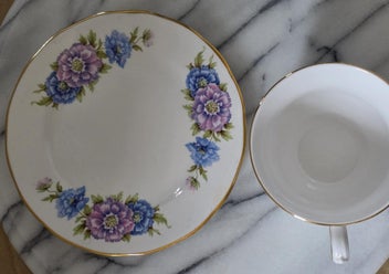 Listing 7 of 17 for Queen Anne Trio Floral and Gold Gild Vintage