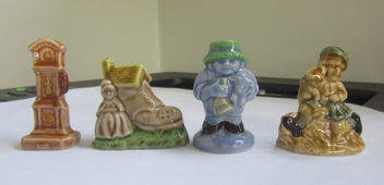 Listing 1 of 1 for Wade Old woman who lived in a shoe Nursery Rhyme series