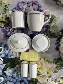 Listing 10 of 14 for 76 piece ROYAL DOULTON PLATINUM CONCORD DINNER SET 76 pieces