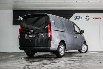 Hyundai Staria Load 2025 photo 4