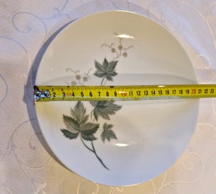 Listing 3 of 4 for (WI22) NORITAKE CHINA WILD IVY: SALAD AND TEA PLATES