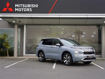 Mitsubishi Outlander 2026 photo 3