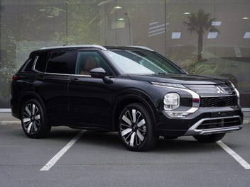 Mitsubishi Outlander 2026 photo 2