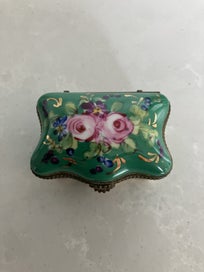 Listing 2 of 15 for Vintage French Limoges hand painted trinket box