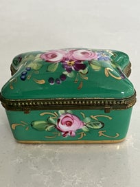 Listing 5 of 15 for Vintage French Limoges hand painted trinket box