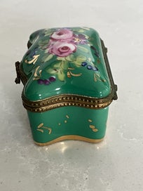 Listing 6 of 15 for Vintage French Limoges hand painted trinket box