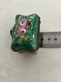 Listing 14 of 15 for Vintage French Limoges hand painted trinket box