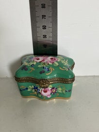 Listing 15 of 15 for Vintage French Limoges hand painted trinket box