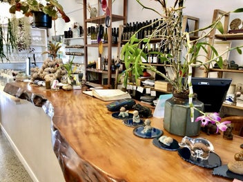 Listing 13 of 17 for Small Ancient Swamp Kauri Slab – 200/140x30x7.5 cm ready to work