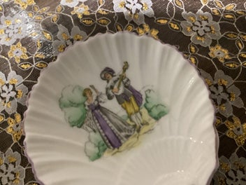 Listing 2 of 5 for Shelley vintage butter dish shell shaped