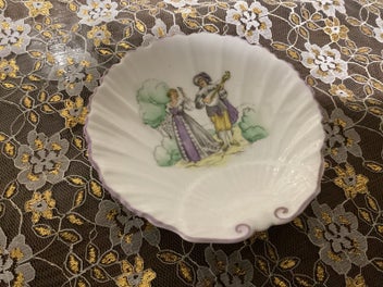 Listing 1 of 5 for Shelley vintage butter dish shell shaped