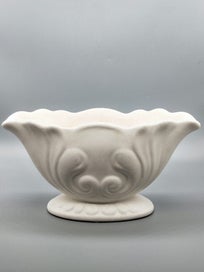 Listing 1 of 6 for Crown Lynn Titian Mantle Vase Shape #104