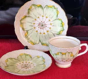 Listing 1 of 6 for STUNNING 1930's TUSCAN Fine Bone China Hand Painted GREEN POPPY Trio