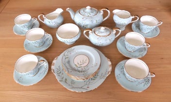 Listing 1 of 10 for 23 piece Aynsley England Bone China Tea set